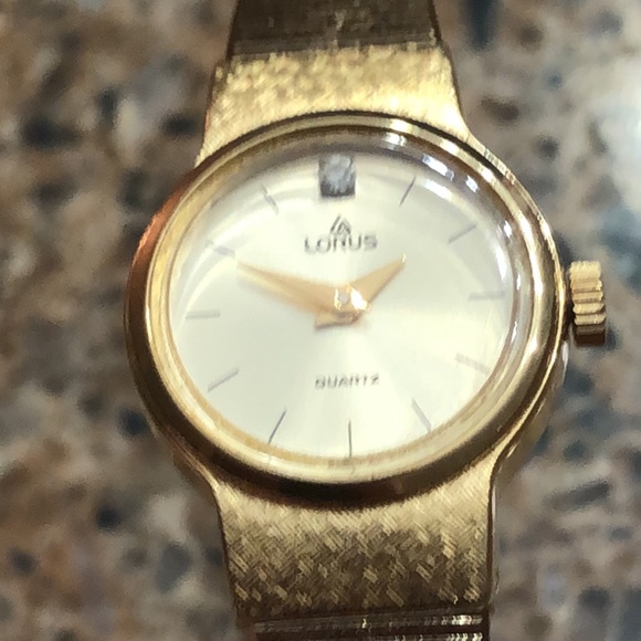 Ladies Lorus Quartz Watch-diamond accent - Picture 11 of 11